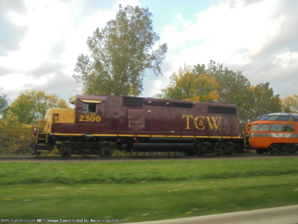 TCWR 2300 & MILW 800040